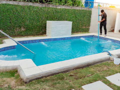 Swimming pooll filtration